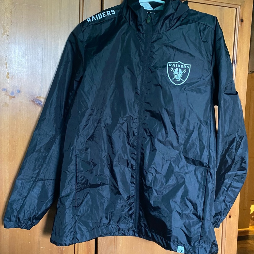 Unisex RAIDERS hooded rain coat 47 FORWARD Like New condition Size medium